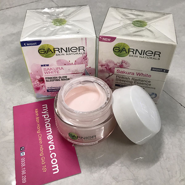 Kem Dưỡng Trắng Giữ Ẩm Garnier Sakura White SPF30 Thái Lan